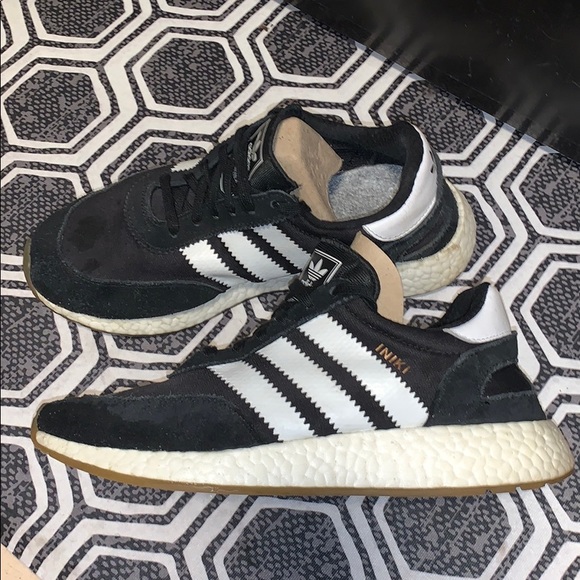 adidas iniki size